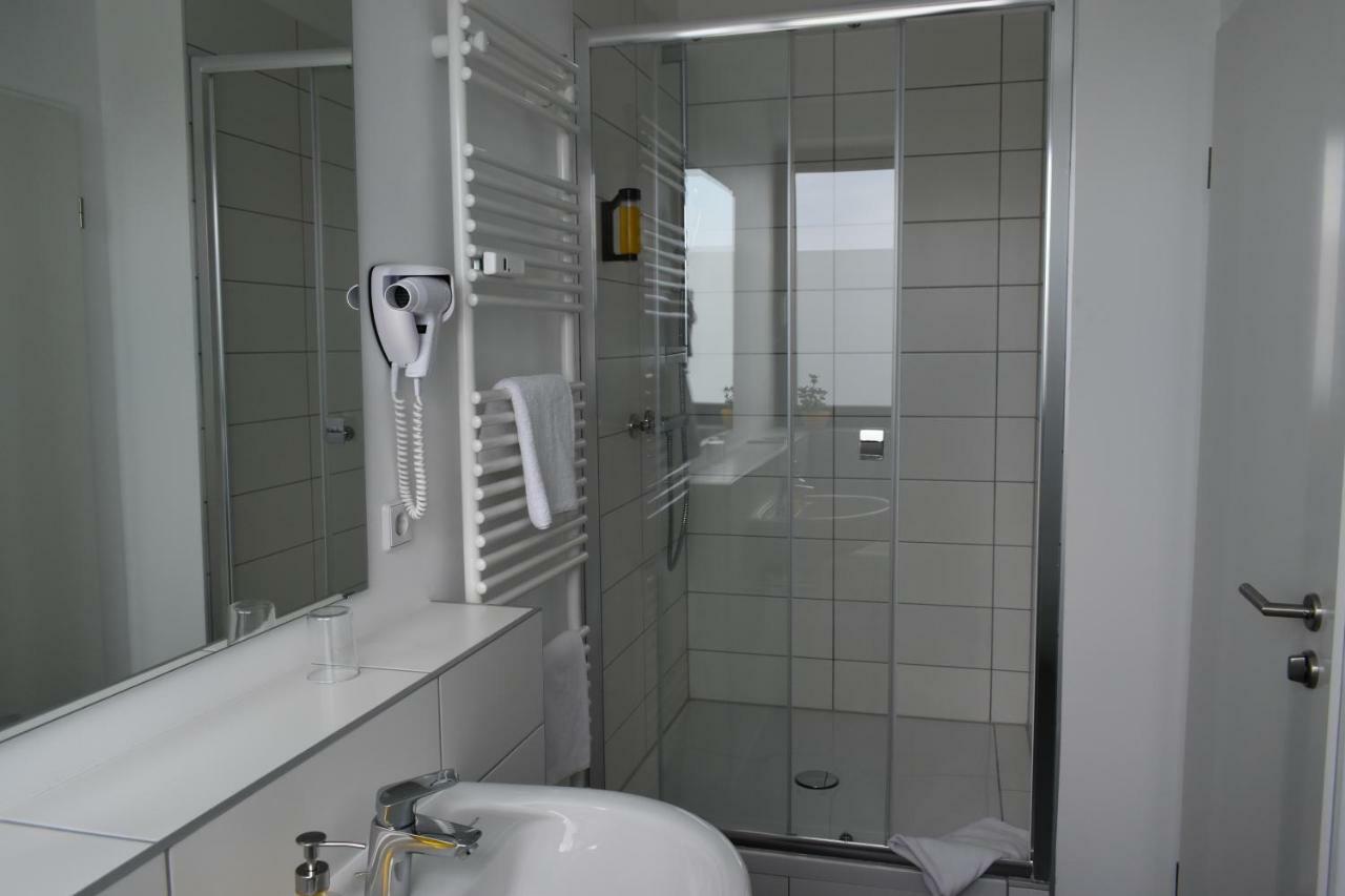 Motel Schoenefeld Grossziethen Bagian luar foto