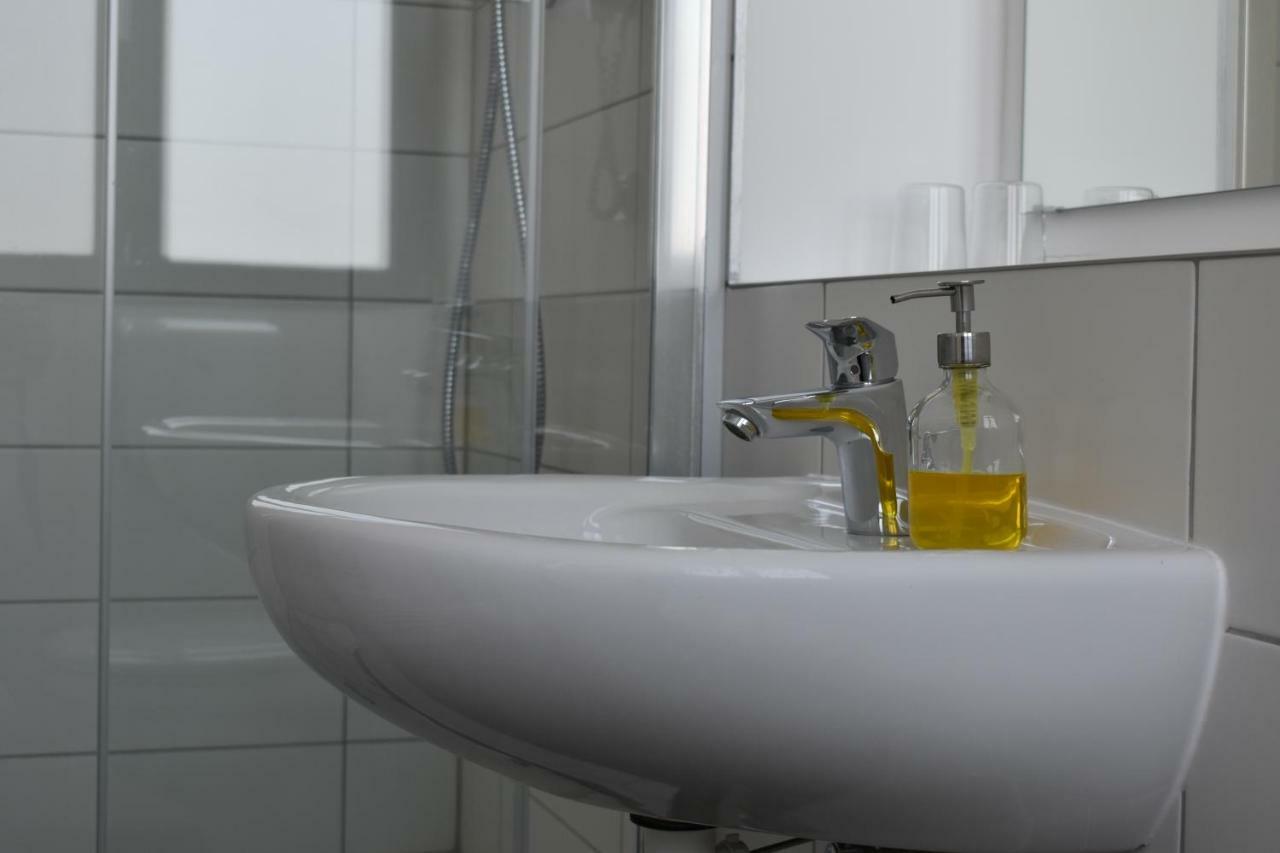 Motel Schoenefeld Grossziethen Bagian luar foto